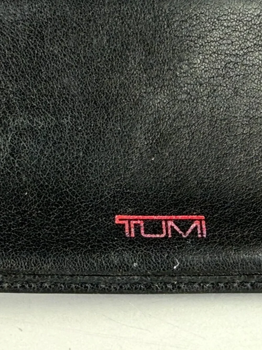 TUMI Black Full Grain Leather Bi-Fold Wallet | Classic Professional Billfold
